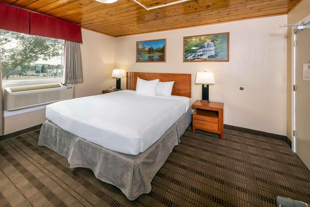 Econo Lodge Inn & Suites Medicine Hat Phòng bức ảnh