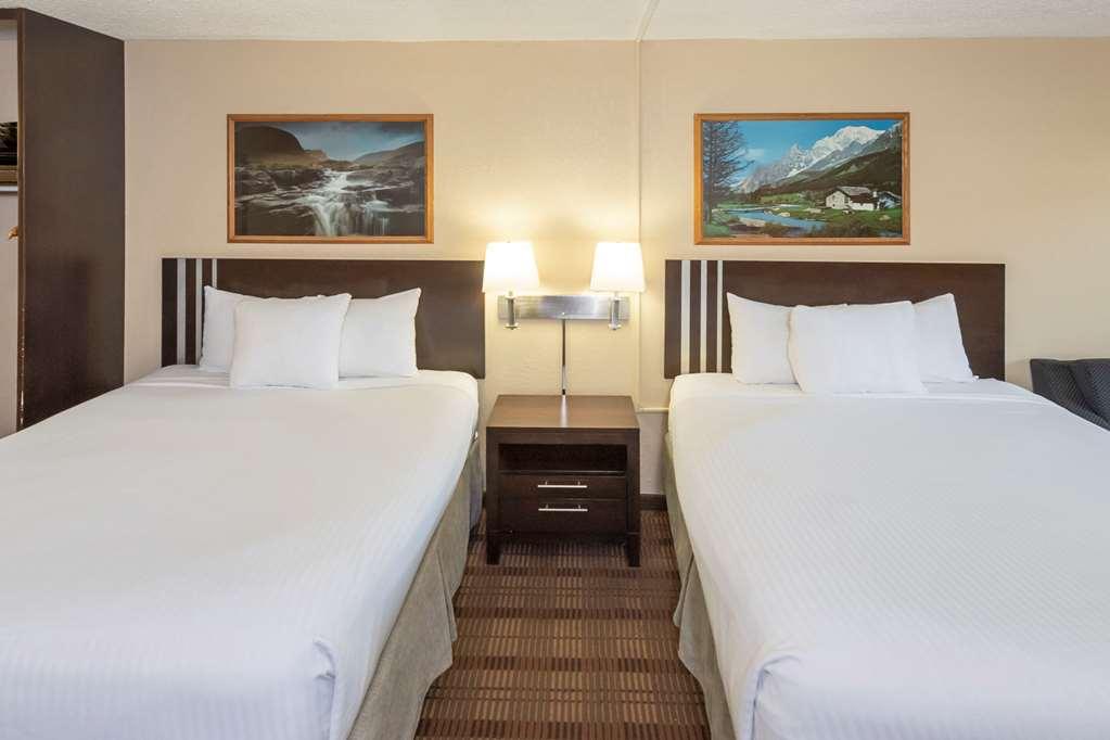 Econo Lodge Inn & Suites Medicine Hat Phòng bức ảnh