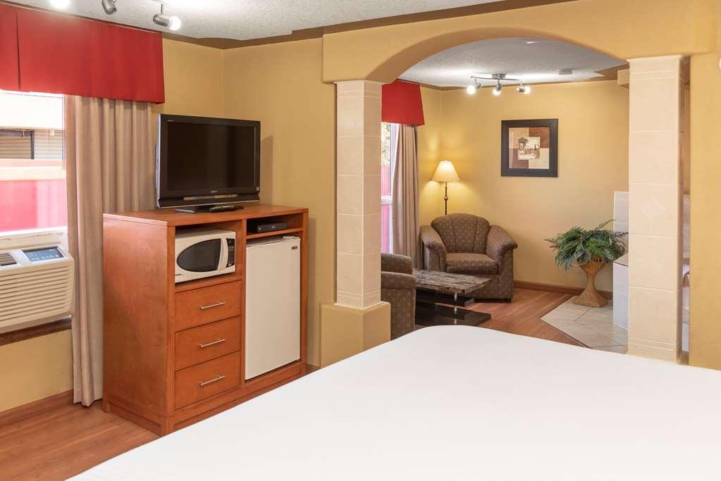 Econo Lodge Inn & Suites Medicine Hat Phòng bức ảnh